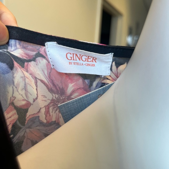 Floral Women's Robe with Ruffle Trim - Picture 7 of 7